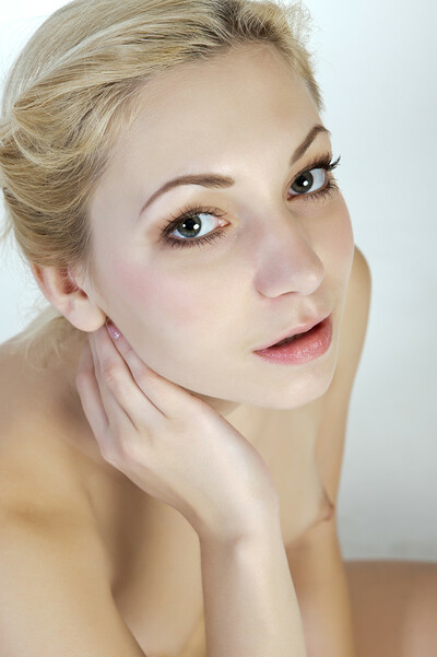 Model Urania in Pinacala