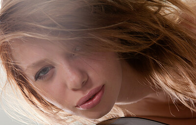 Model Kylie Miny in Amateri
